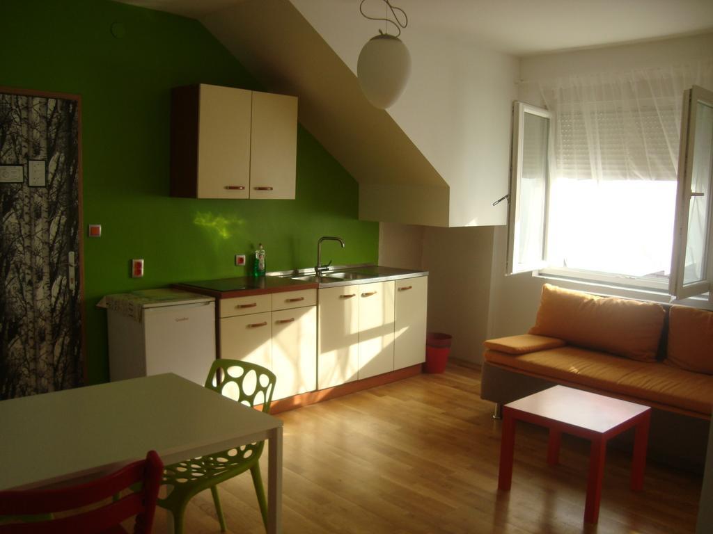 זאגרב Two Flowers Apartments חדר תמונה